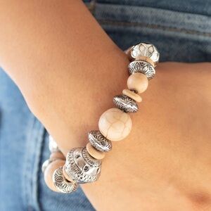 NWT Paparazzi Silver & Cream Beaded Bracelet